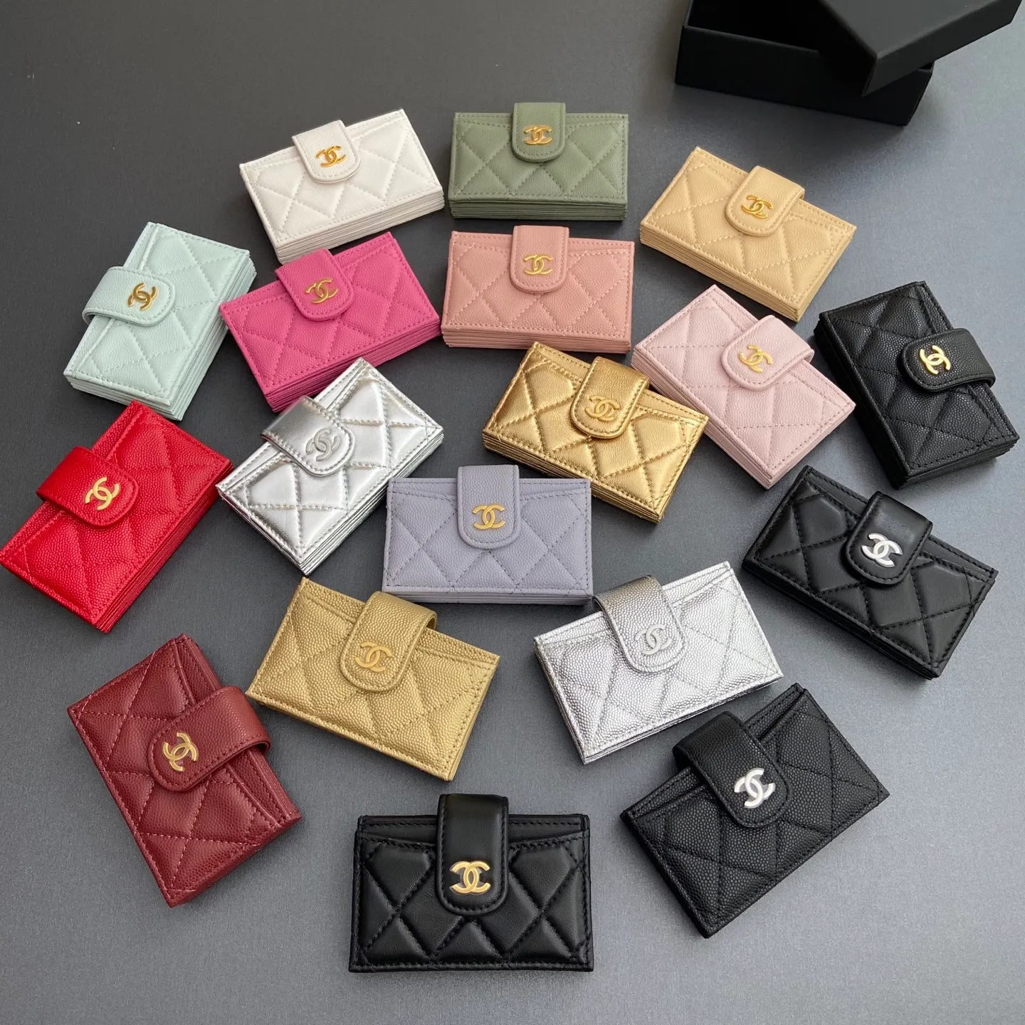 [Special grade hardware original leather] ¥400 Small fragrant organ multi-card slot card holder series with iconic metal logo Metal hardware, special Italian imported leather 6 card slots No.: 0342 Size: w10×h6×2cm