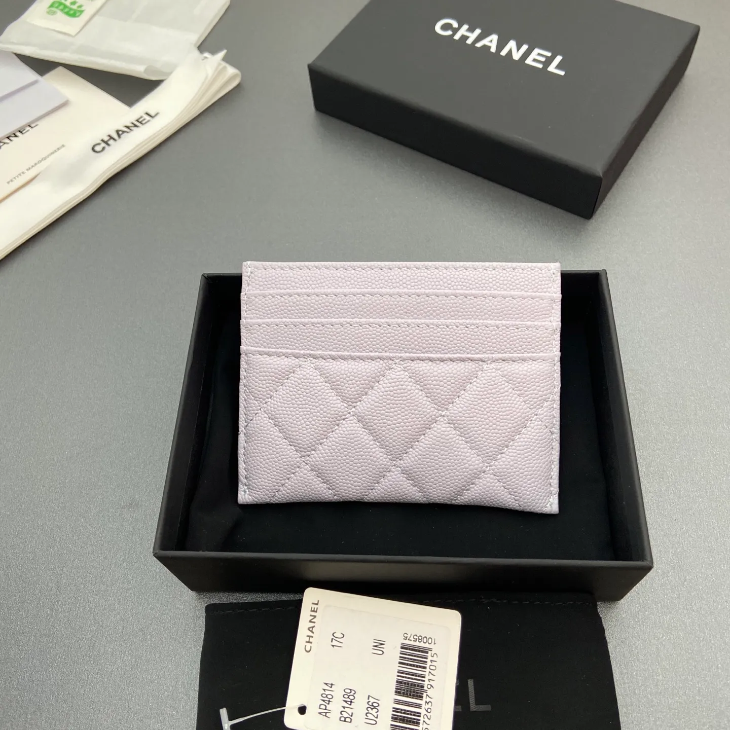 25b new series caviar cowhide with stars⭐logo shiny blingblibg~card holder series Item number: AP 9628 Price: 300 Size: w11×h10cm Color: light purple fine ball pattern silver star hardware