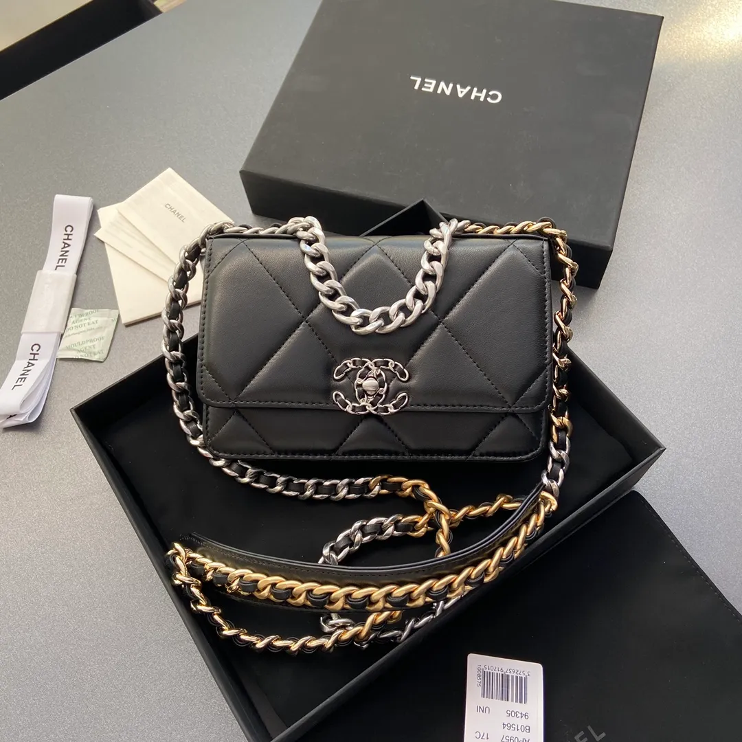 Xiaoxiang imported Italian leather Item number: 3267 💰: 900