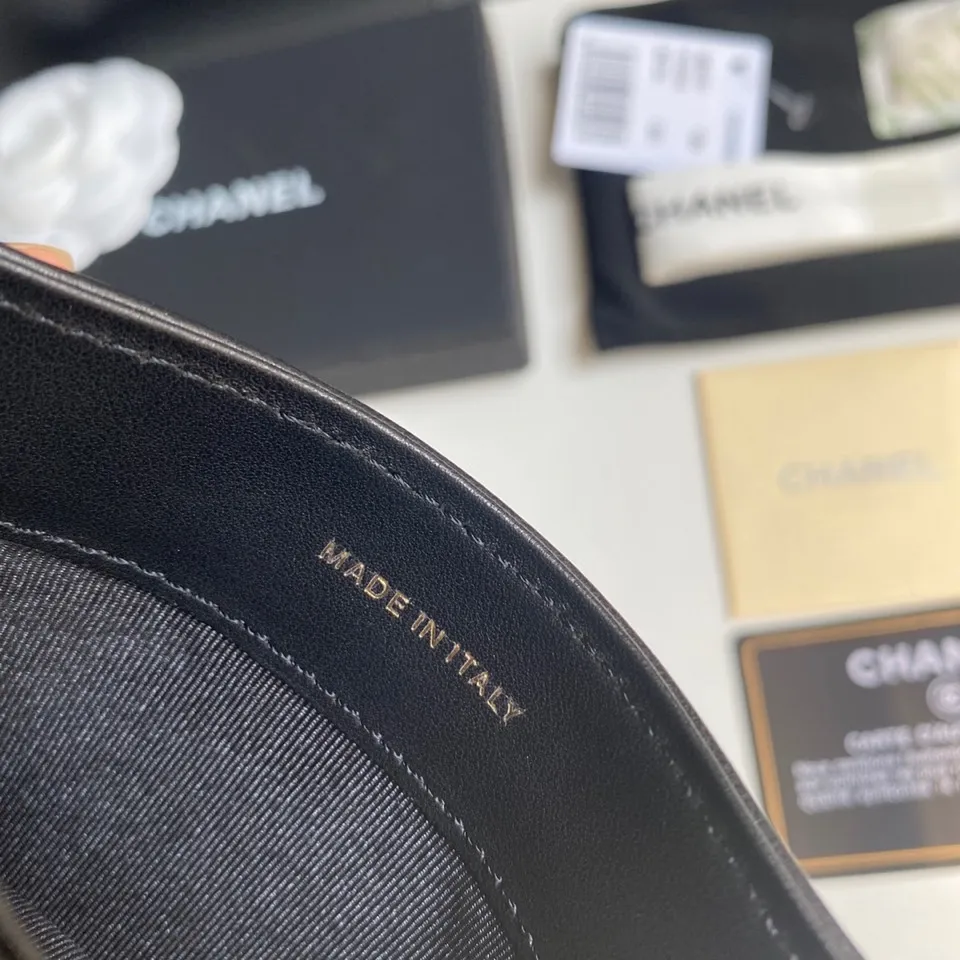 220💰 [Original order quality] [Delivery packaging] CHANEL, original order quality, leboy card holder 💦 style number A84431 top leather hardware, beautiful details, complete package! Size 11*7.5*1.