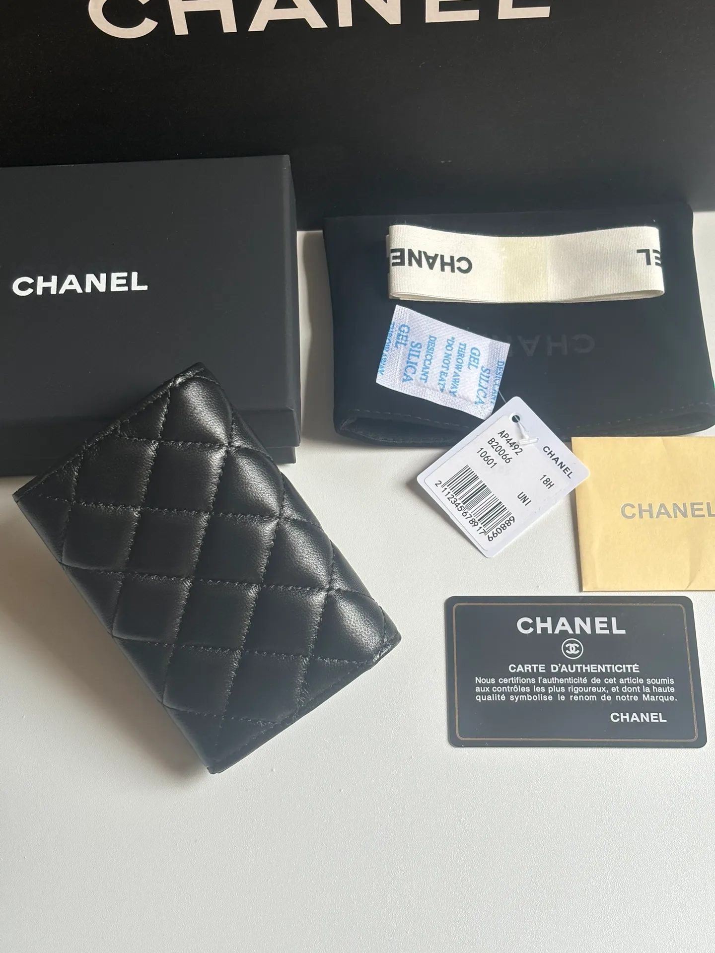 New product CH@NEL lambskin hijab card holder 💦 with new luogo, zipper compartment inside, original quality, exquisite details, model number AP8984, size 11*8.5*3cm 320💰