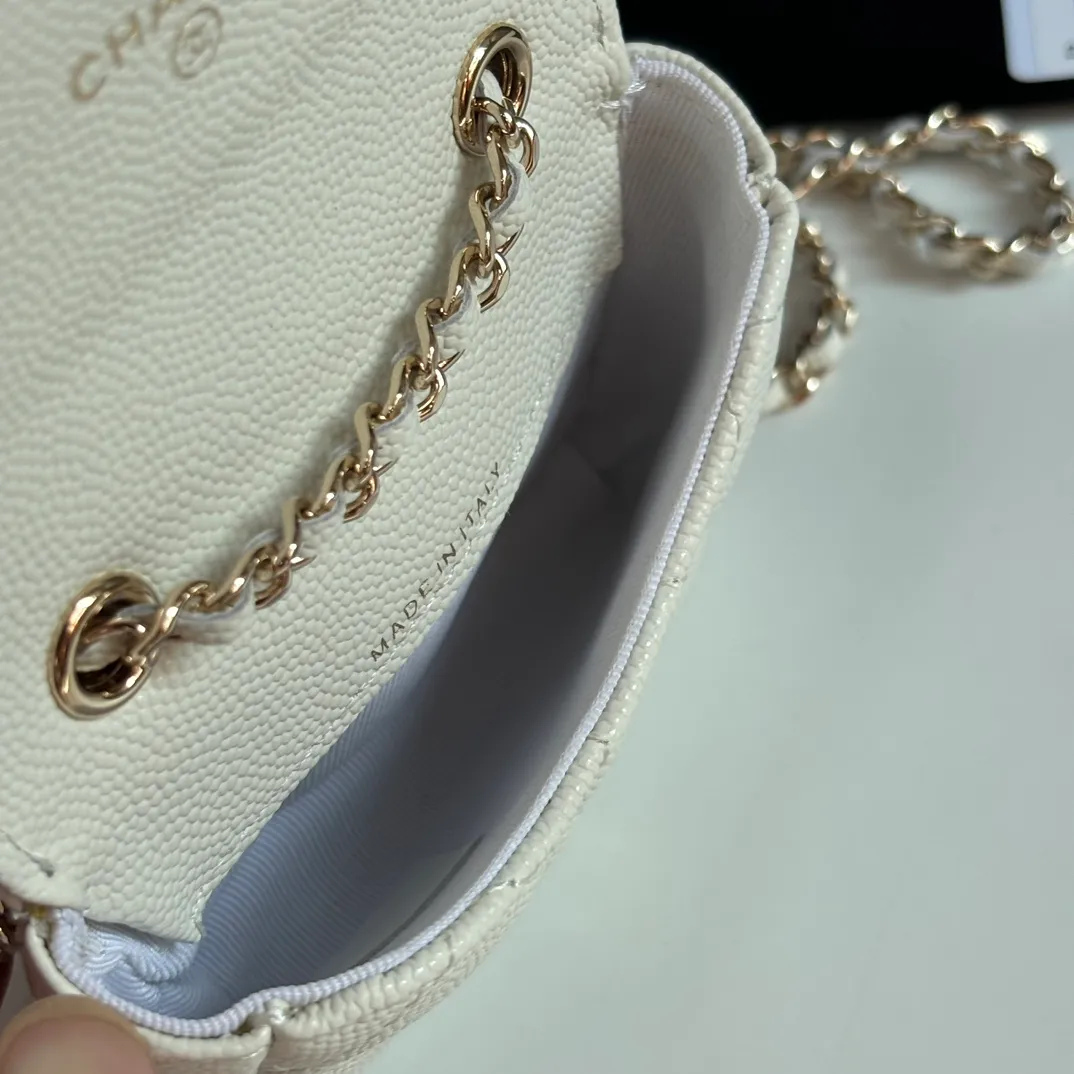 460💰 ❤️❤️❤️Ohanel's new waist bag has arrived. Original quality and beautiful details...AP4802Y size 10x8x3.5cm