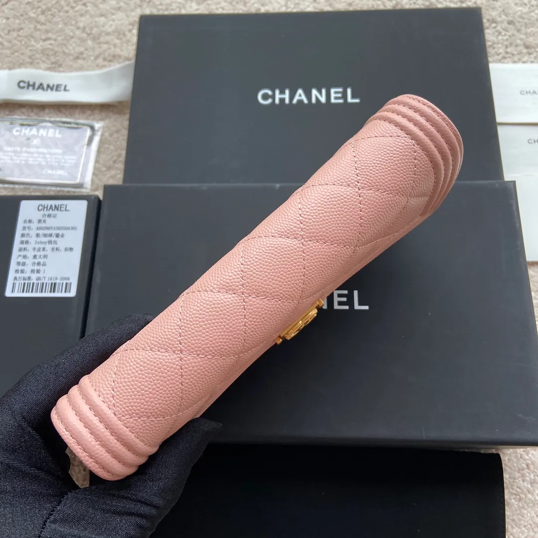 500💰Xiaoxiang imported Italian fine grain cowhide Item number: A80286 Size: w19×h10.5×d3cm Color: pink fine ball pattern gold mark