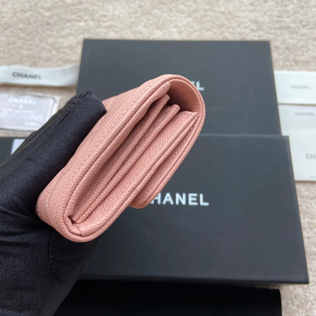 500💰Xiaoxiang imported Italian fine grain cowhide Item number: A80286 Size: w19×h10.5×d3cm Color: pink fine ball pattern gold mark