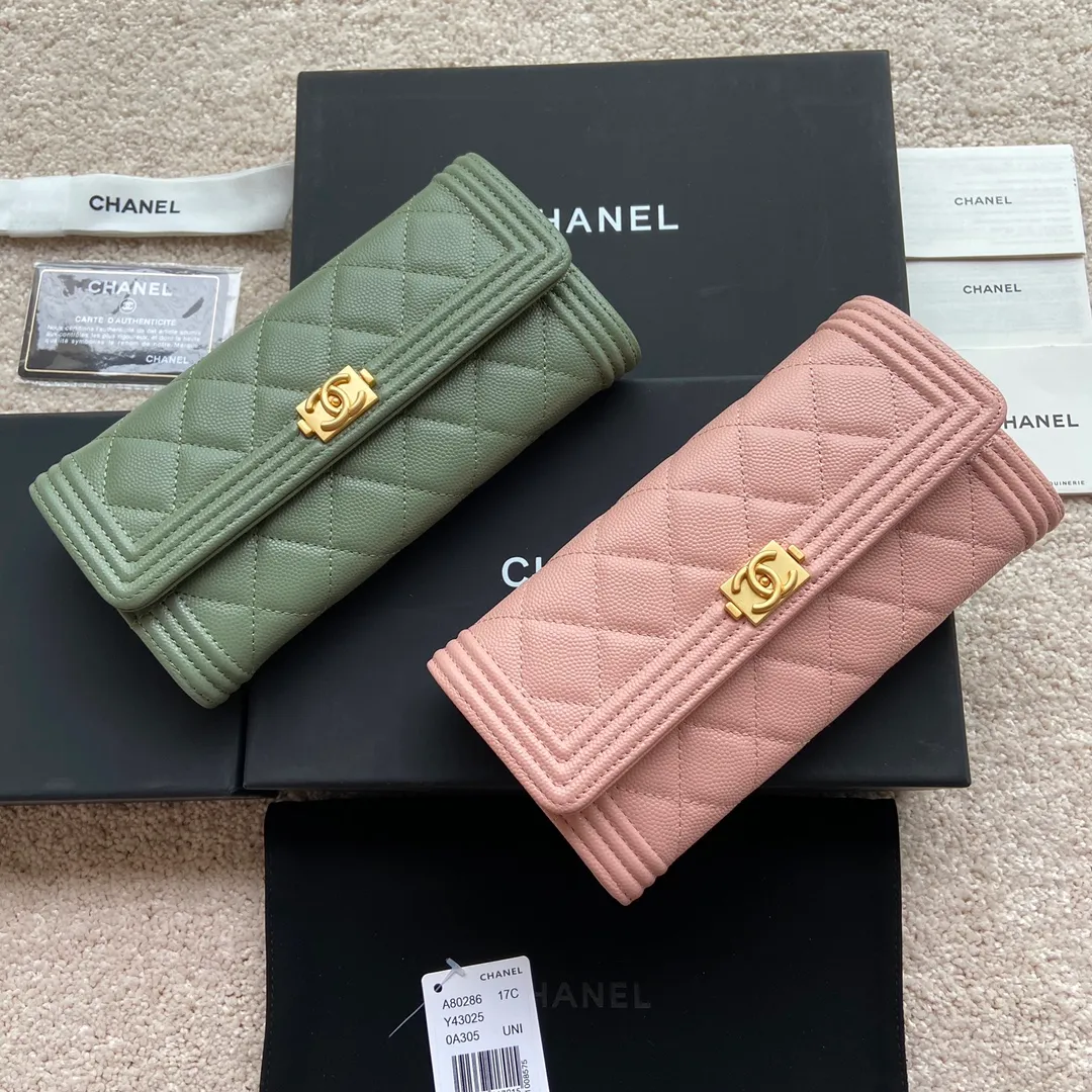 500💰Xiaoxiang imported Italian fine grain cowhide Item number: A80286 Size: w19×h10.5×d3cm Color: pink fine ball pattern gold mark
