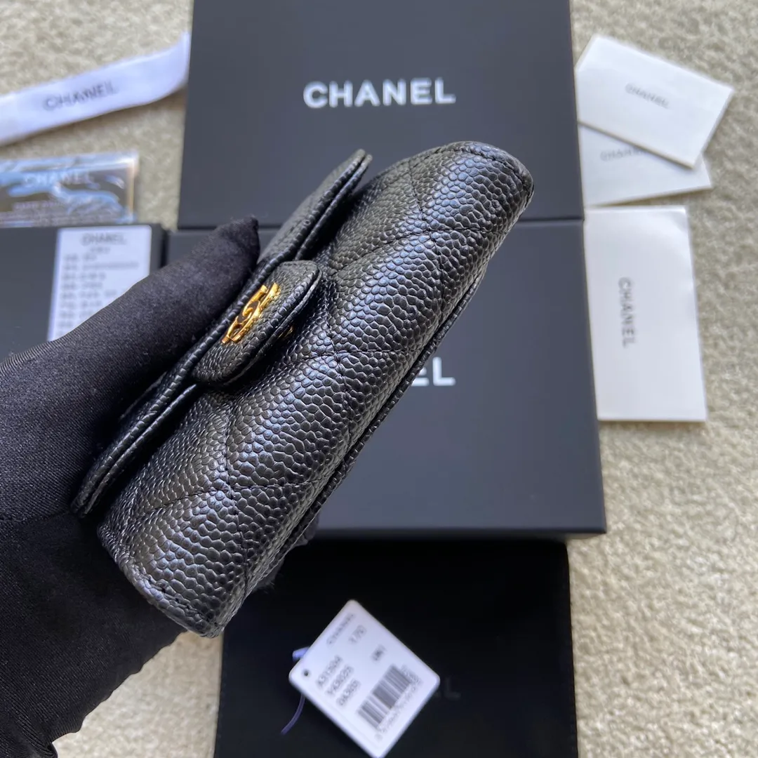Xiaoxiang imported Italian leather double-layer card holder 320💰 Item number: A31504 Height: w12.5×h8.5×d2.5cm Color: black ball pattern gold steel mark