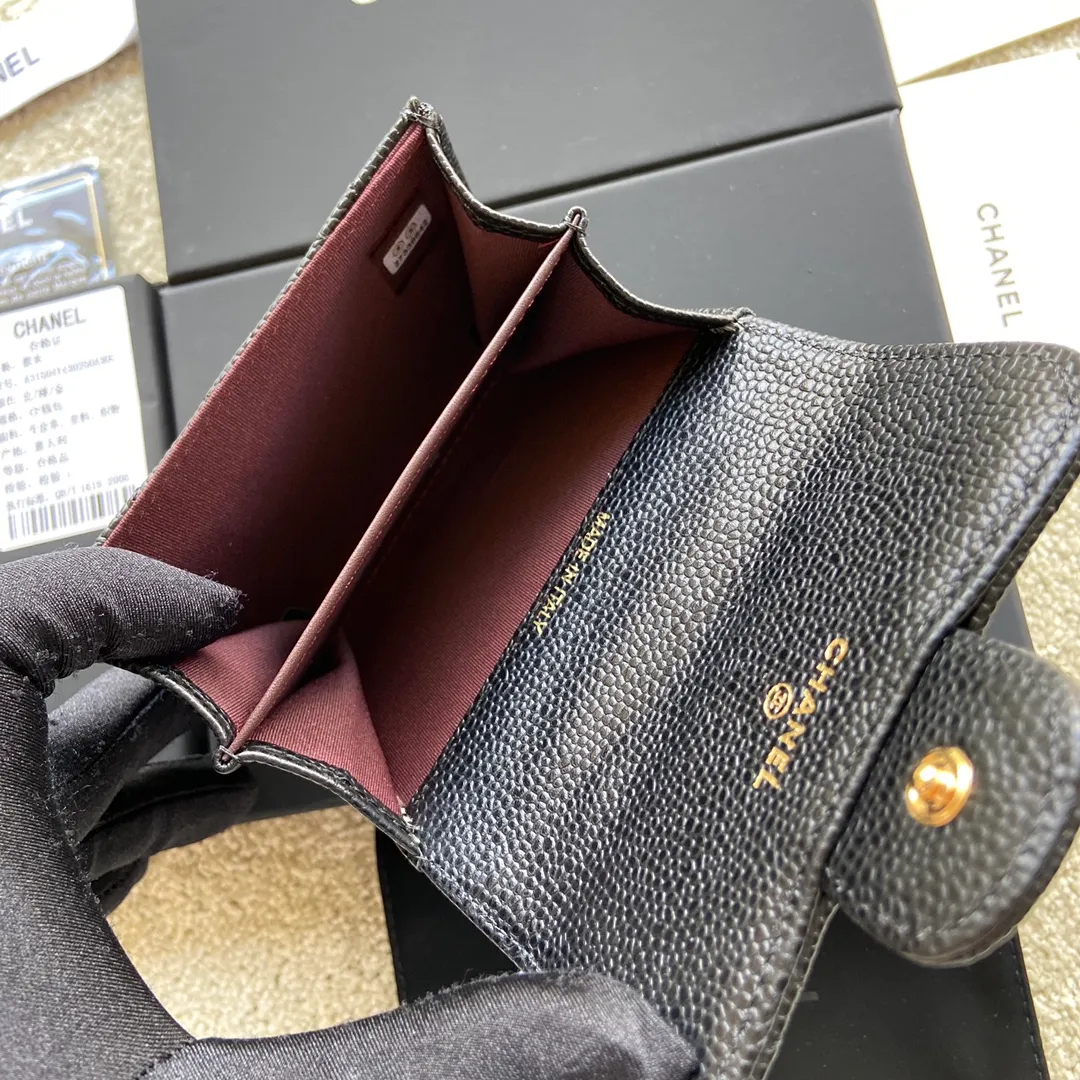 Xiaoxiang imported Italian leather double-layer card holder 320💰 Item number: A31504 Height: w12.5×h8.5×d2.5cm Color: black ball pattern gold steel mark