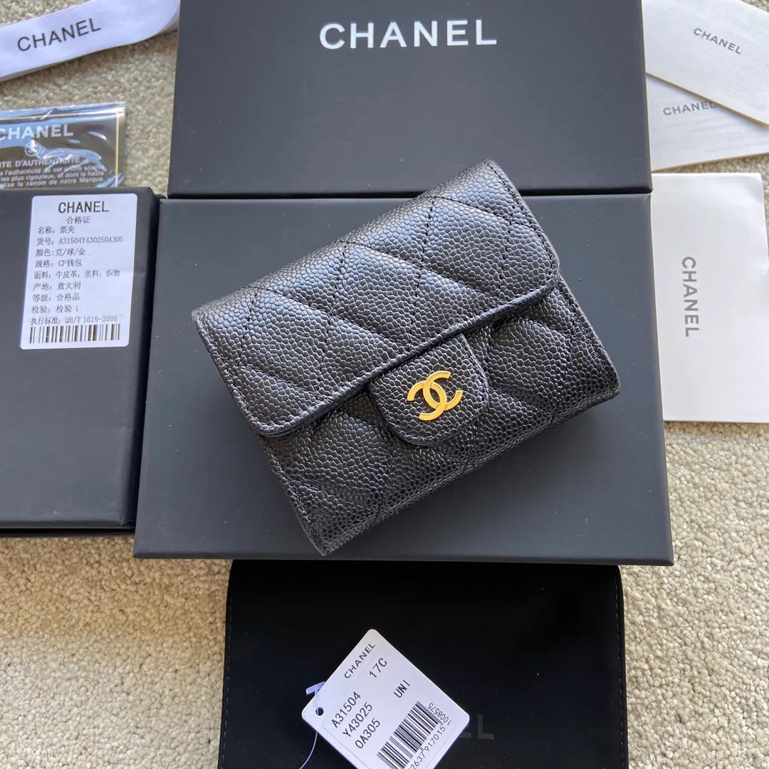 Xiaoxiang imported Italian leather double-layer card holder 320💰 Item number: A31504 Height: w12.5×h8.5×d2.5cm Color: black ball pattern gold steel mark