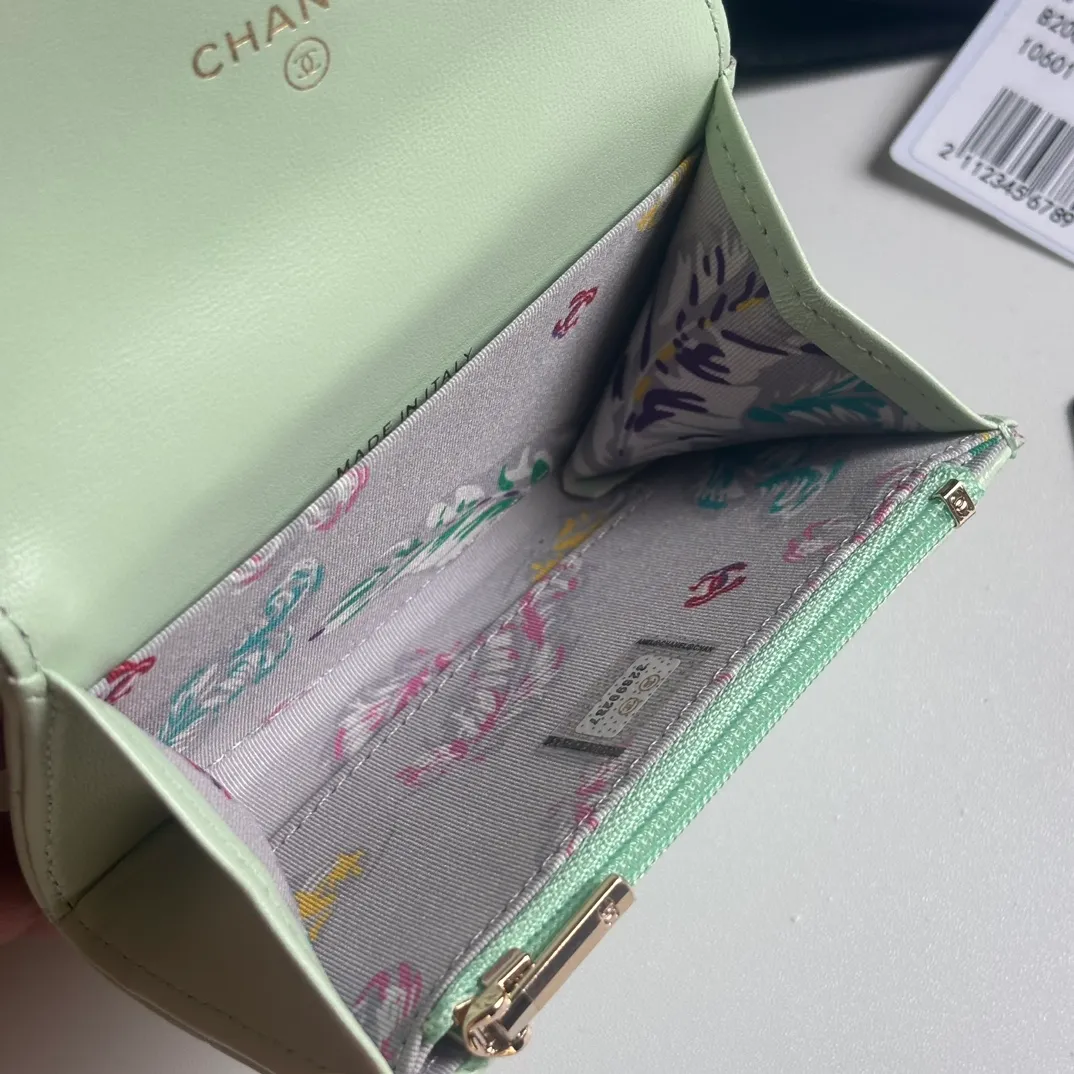 New product CH@NEL lambskin hijab card holder 💦 with new luogo, zipper compartment inside, original quality, exquisite details, model number AP8984, size 11*8.5*3cm 320💰