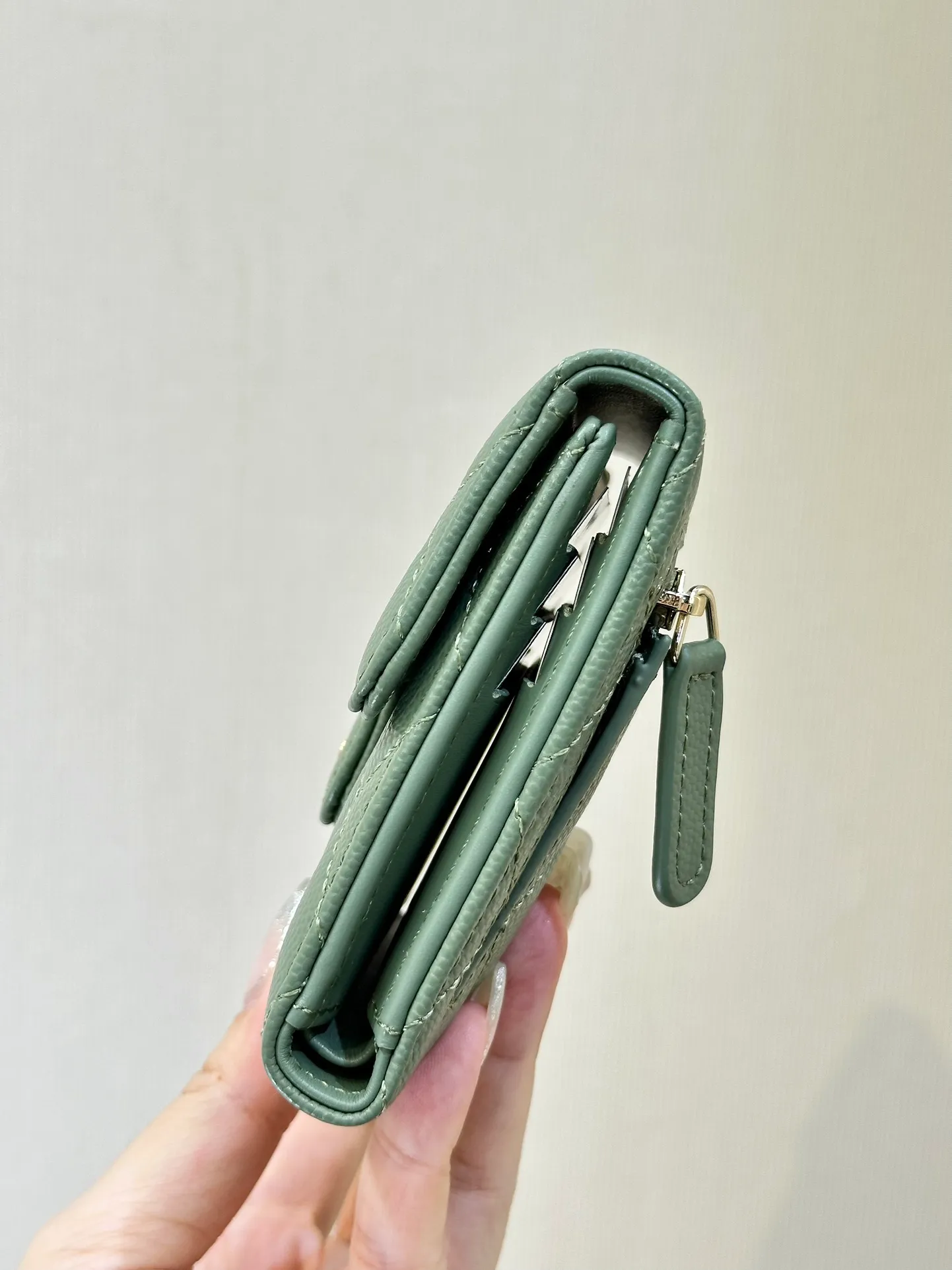 82288 Caviar green gold