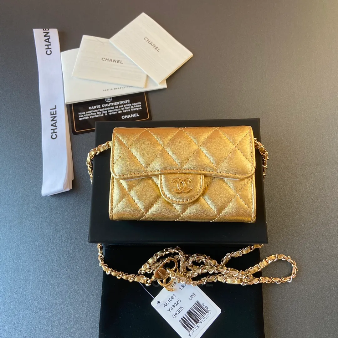 Xiaoxiang imported Italian sheepskin Item number: A81081 (chain small card holder) 💰: 420 Size: w11×h7cm Color: golden sheepskin golden steel mark