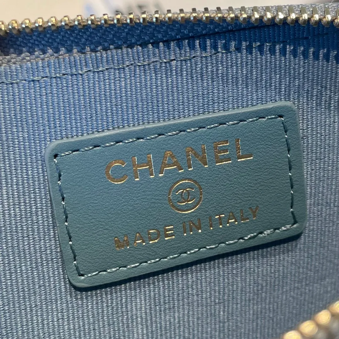 💰420😊Upgraded version💋Chanel🆕 New color colorful fine ball caviar cowhide🐂Classic zipper bag with multiple card slots for change. It can also bring convenience to various bank cards, supermarket cards, shopping cards, and membership cards. It is so small and easy to carry. It is the most fashionable and popular element of coin purses. Do you own it? Comes with the latest complete set of packaging 2061🍃size: 12*9.5cm