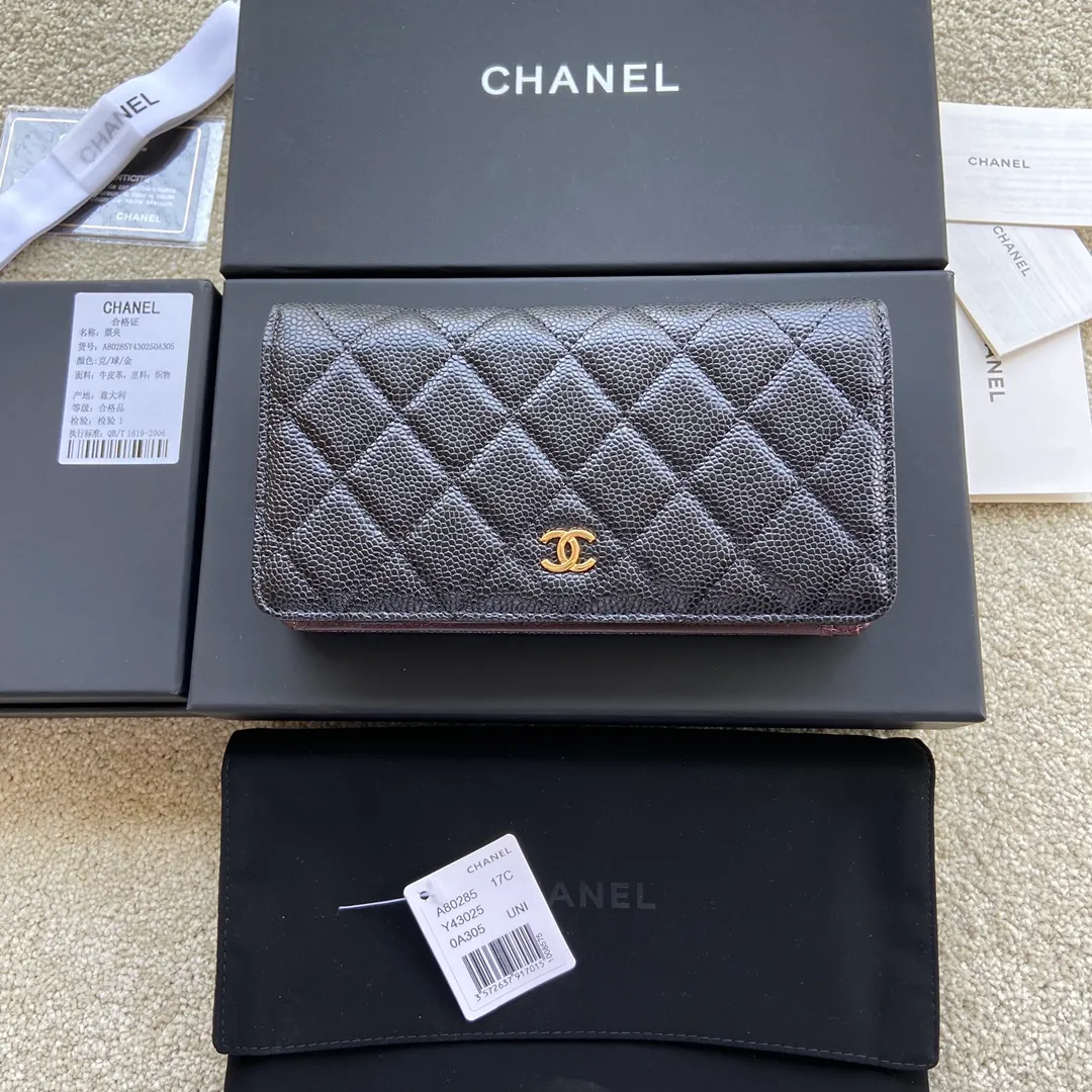 460💰Xiaoxiang imported Italian grain cowhide Item number: A80285 Size: w18.5×h10×2.5cm Color: black ball pattern gold steel mark