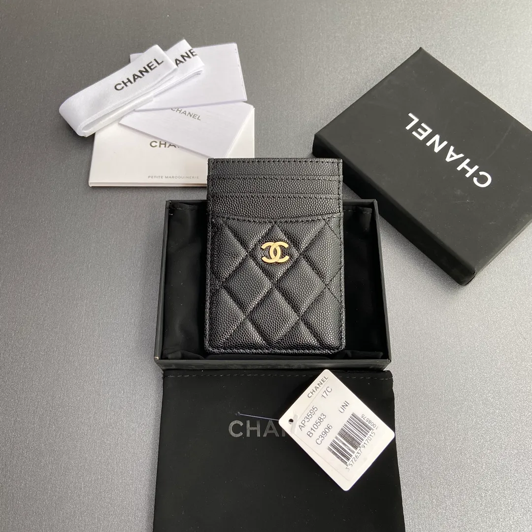 [Special grade hardware original leather] ¥260 Xiaoxiang card holder series Quilted card holder with iconic metal logo Gold-toned metal hardware, exclusive Italian imported leather 5 card slots No.: 3595 Size: w8×11.5cm