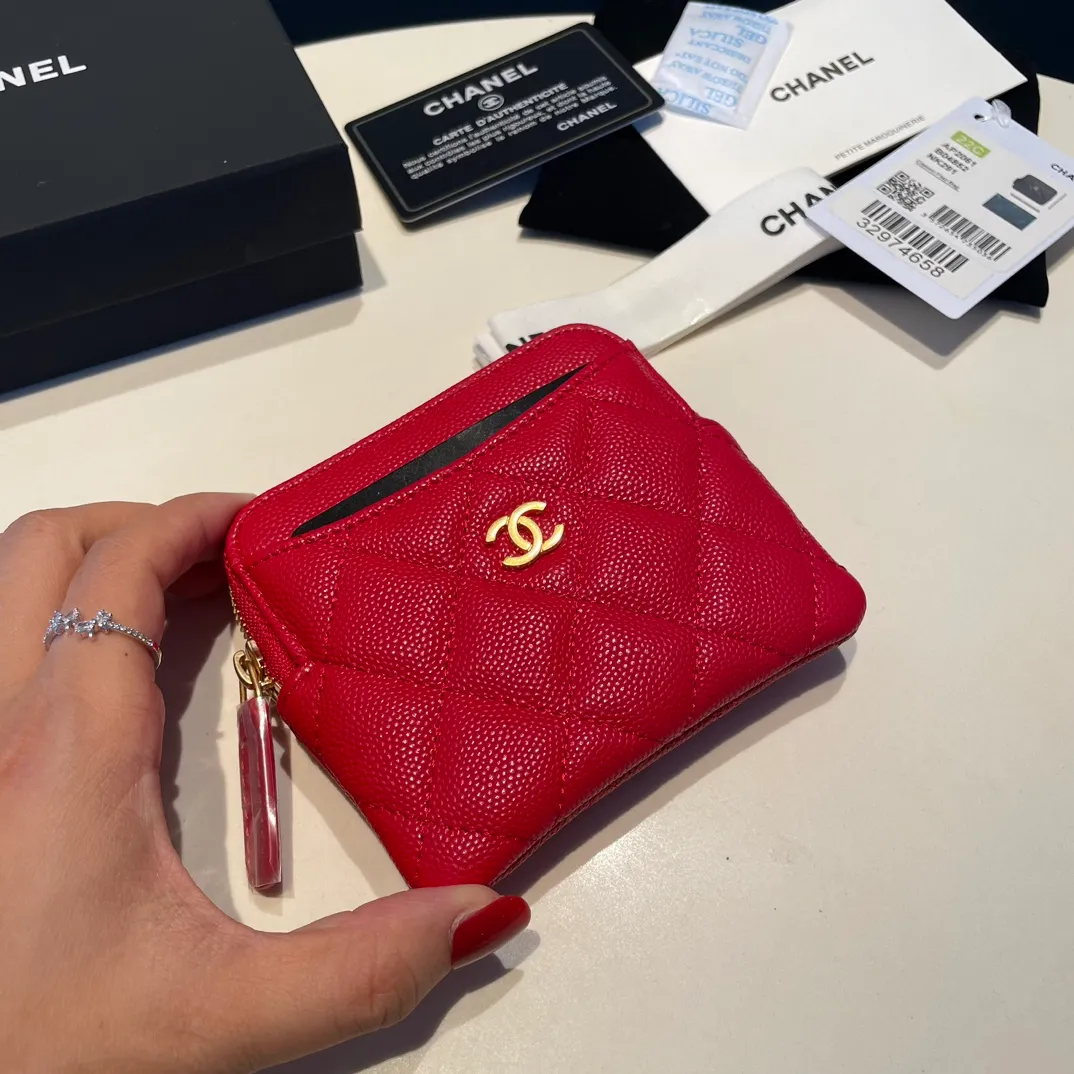 💰420😊Upgraded version💋Chanel🆕 New color colorful fine ball caviar cowhide🐂Classic zipper bag with multiple card slots for change. It can also bring convenience to various bank cards, supermarket cards, shopping cards, and membership cards. It is so small and easy to carry. It is the most fashionable and popular element of coin purses. Do you own it? Comes with the latest complete set of packaging 2061🍃size: 12*9.5cm