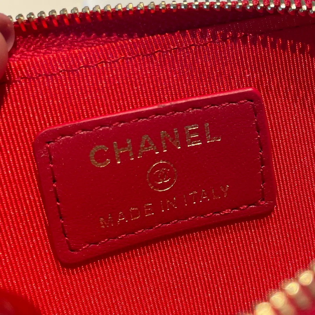 💰420😊Upgraded version💋Chanel🆕 New color colorful fine ball caviar cowhide🐂Classic zipper bag with multiple card slots for change. It can also bring convenience to various bank cards, supermarket cards, shopping cards, and membership cards. It is so small and easy to carry. It is the most fashionable and popular element of coin purses. Do you own it? Comes with the latest complete set of packaging 2061🍃size: 12*9.5cm