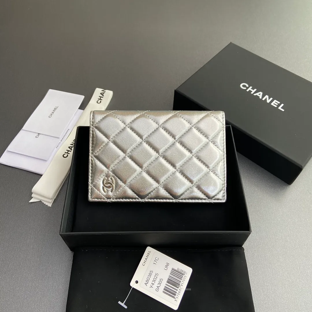 [Special grade hardware original leather] Xiaoxiang passport holder series, quilted with iconic metal logo No.: 80385 Combination picture