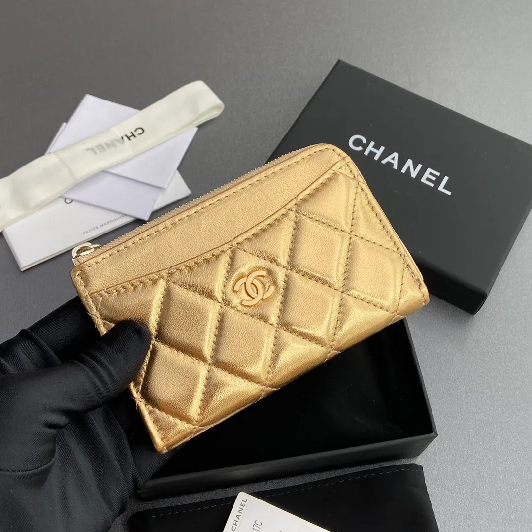 [Special grade hardware original leather] ¥320 Xiaoxiang small zipper bag card holder series Quilted card holder with iconic metal logo Gold tone metal hardware, special Italian imported leather 6 card slots, 1 small zipper bag No.: 3179 Golden Sheep Gold Size: w13×h9×2cm