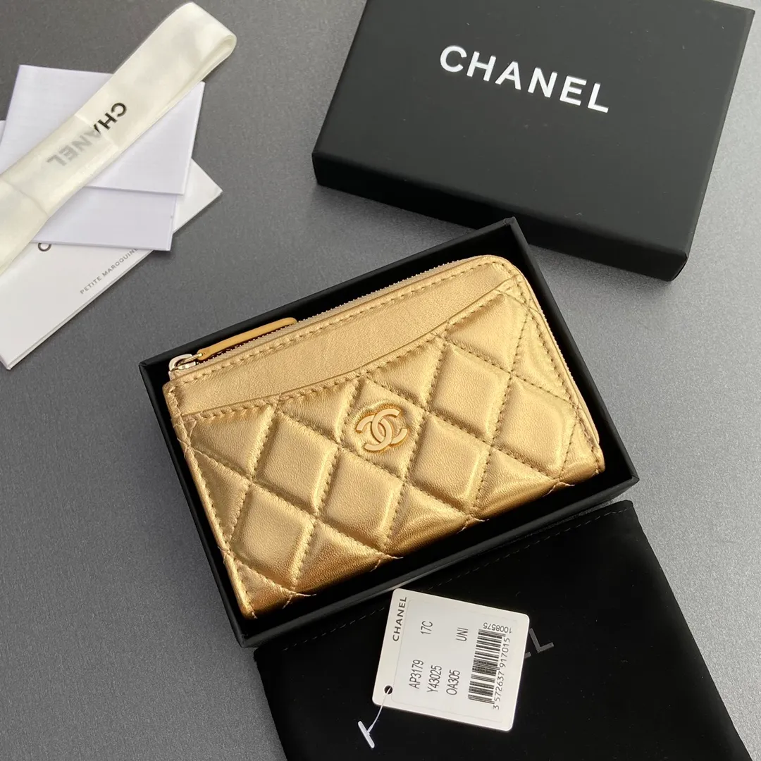 [Special grade hardware original leather] ¥320 Xiaoxiang small zipper bag card holder series Quilted card holder with iconic metal logo Gold tone metal hardware, special Italian imported leather 6 card slots, 1 small zipper bag No.: 3179 Golden Sheep Gold Size: w13×h9×2cm