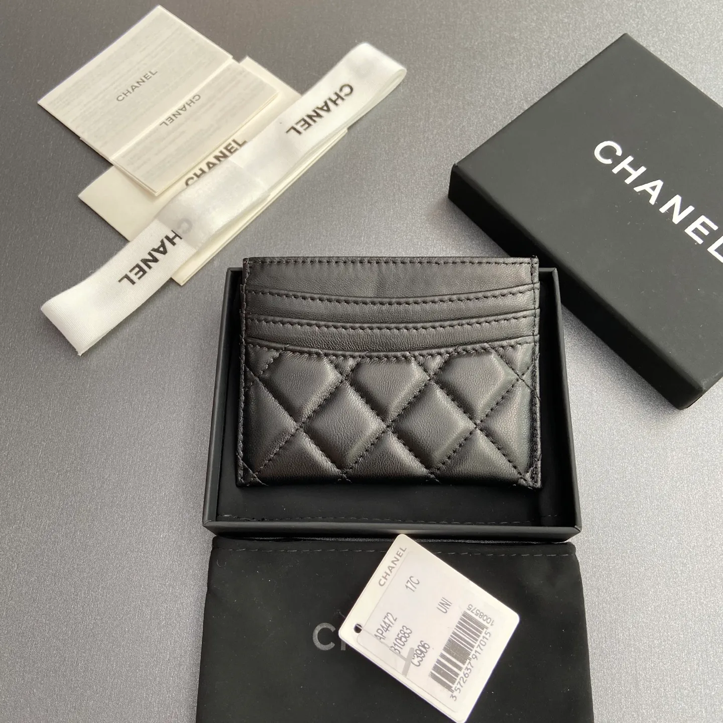 Xiaoxiang imported Italian leather Item number: A 4472 Price: 240 Size: w11×h10cm Color: black sheepskin gold steel mark