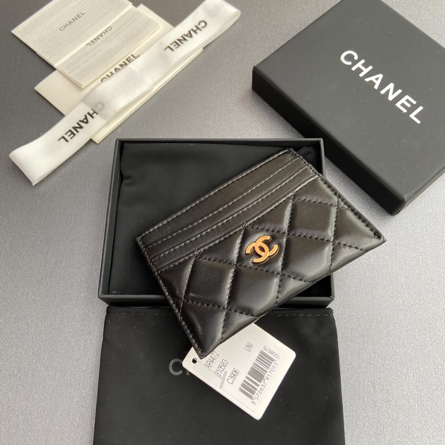 Xiaoxiang imported Italian leather Item number: A 4472 Price: 240 Size: w11×h10cm Color: black sheepskin gold steel mark