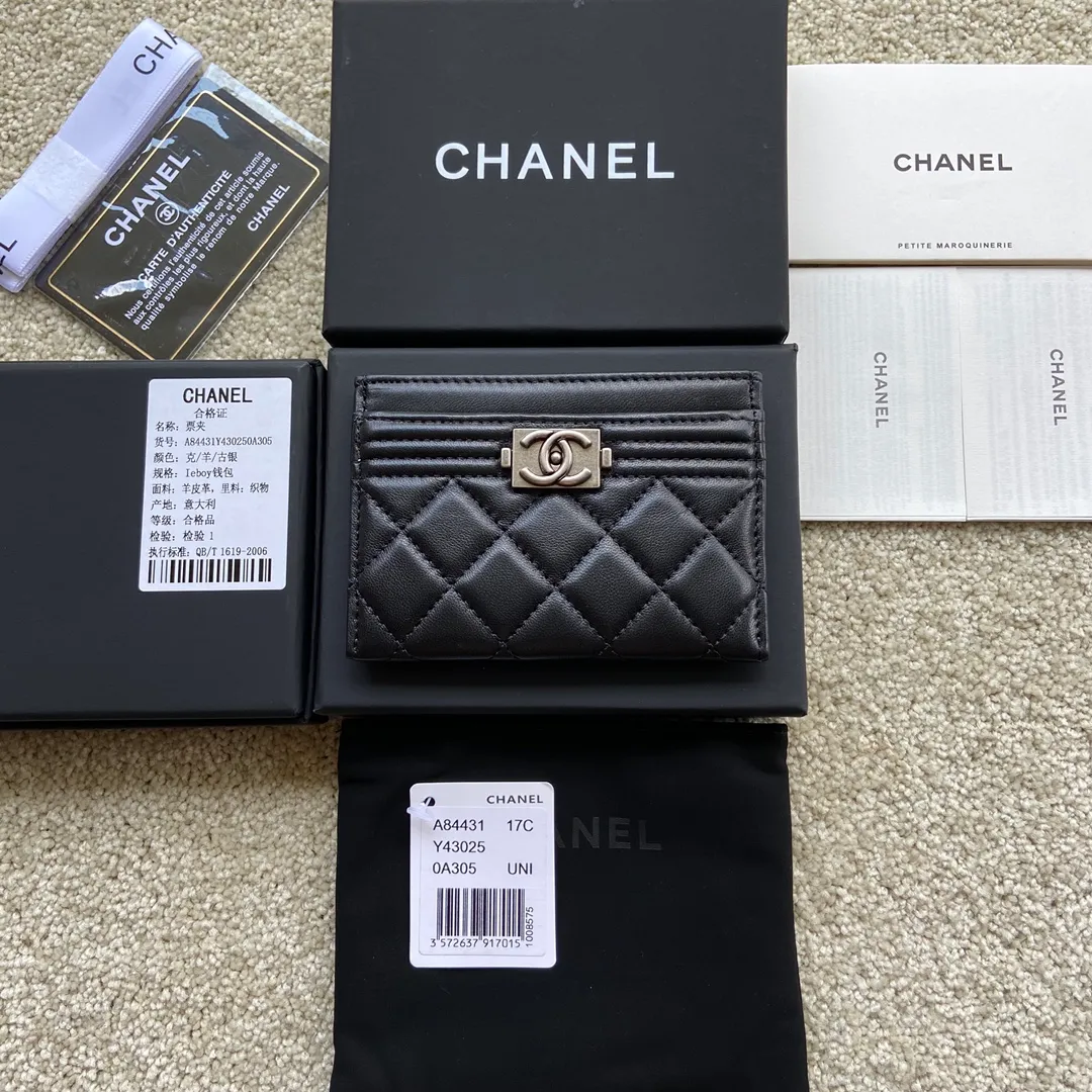 220💰Xiaoxiang imported Italian lambskin Item number: A84431 Size: w11×h7.5 Color: black lambskin silver steel mark