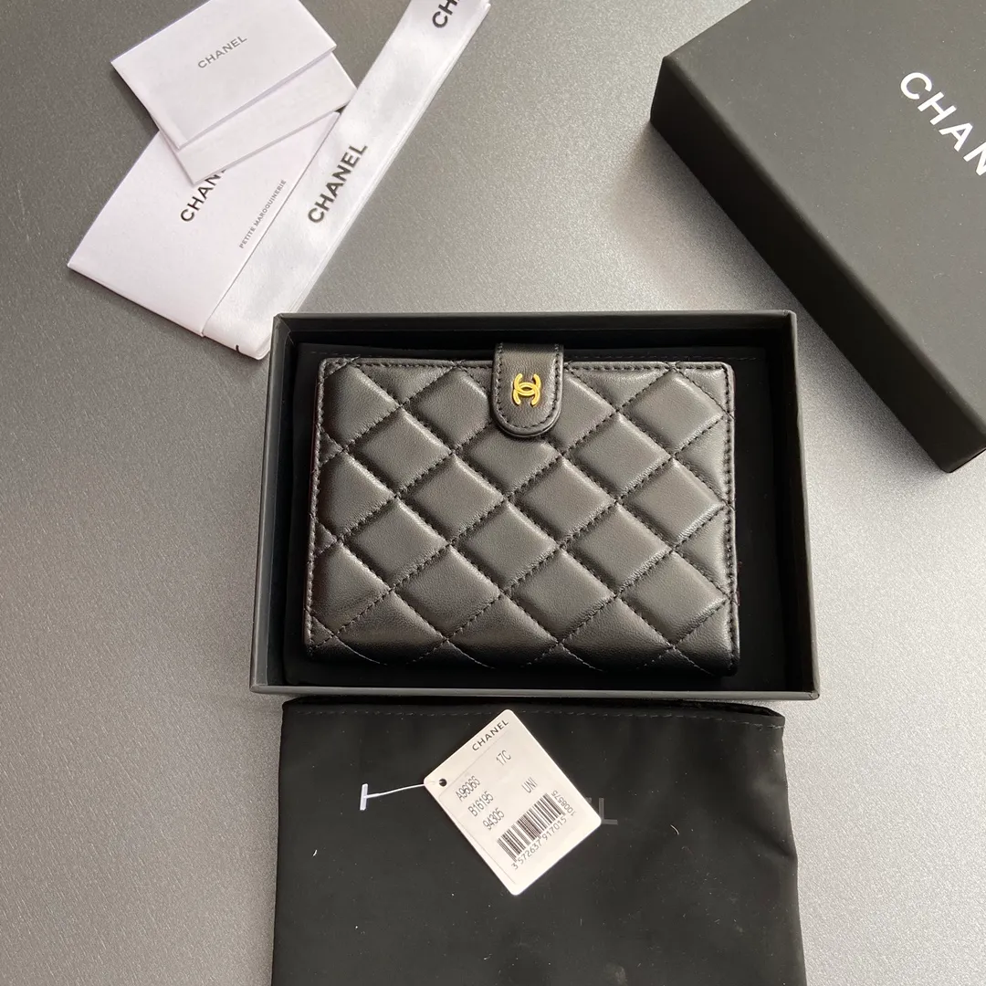 [Special grade hardware original leather] Xiaoxiang passport holder series, quilted with iconic metal logo, metal hardware, special Italian imported leather No.: 96066 Xiaoxiang combination picture
