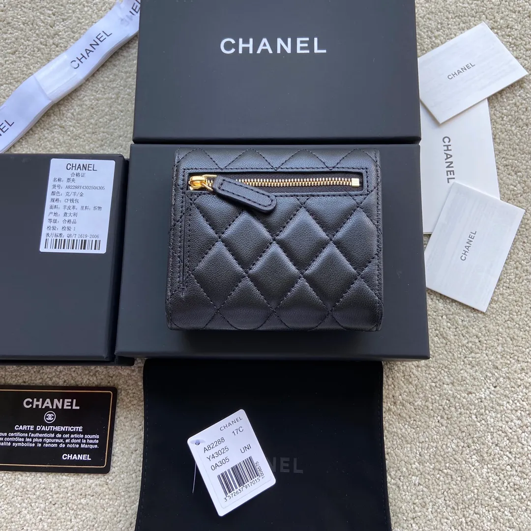440💰Xiaoxiang imported Italian lambskin Item number: A82288 Size: w10.5×h11.5×d3cm Color: black lambskin gold steel mark