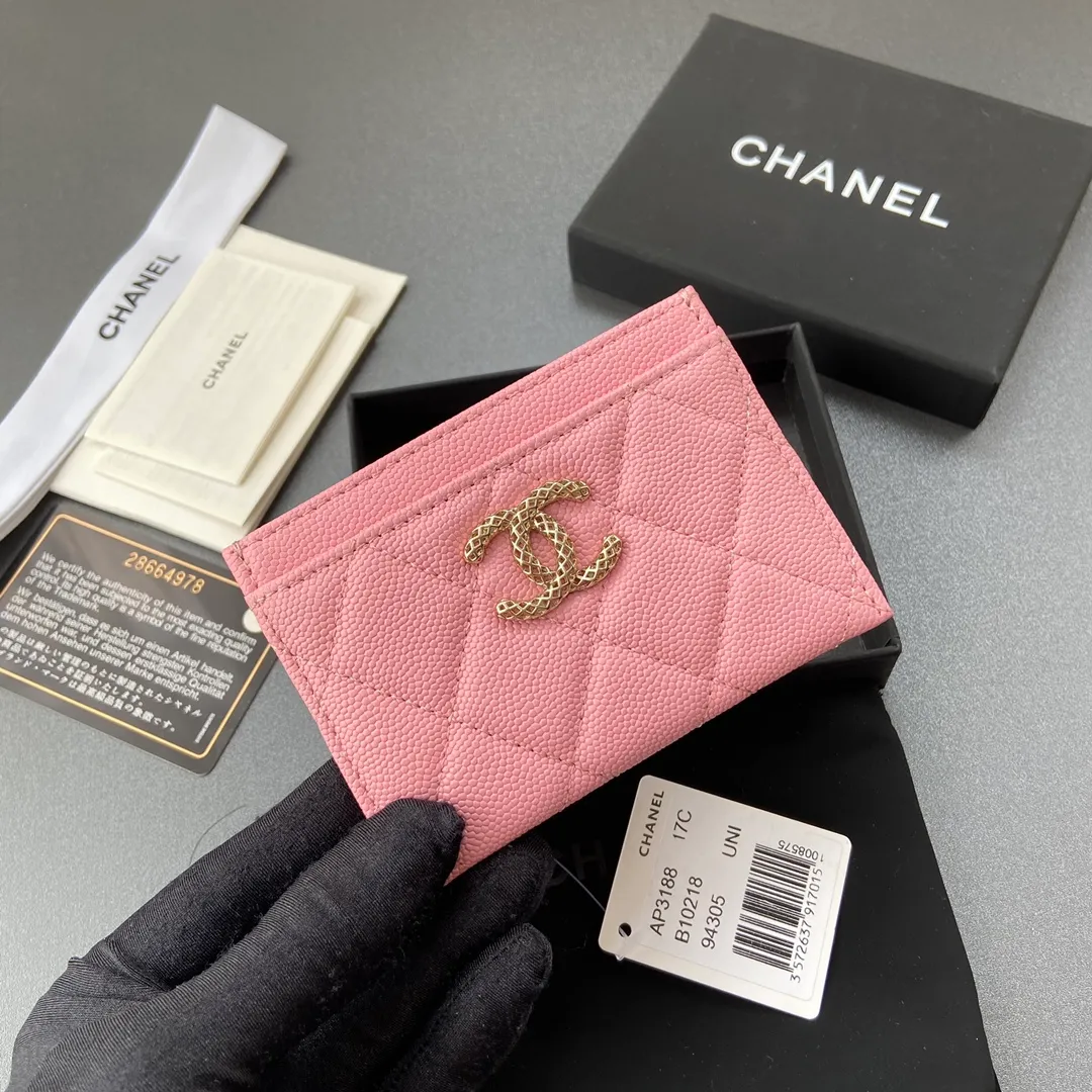 260💰Xiaoxiang imported Italian grained calfskin Item number: AP6376 Size: w11×7.5cm Color: pink fine ball pattern light gold Usage: card holder