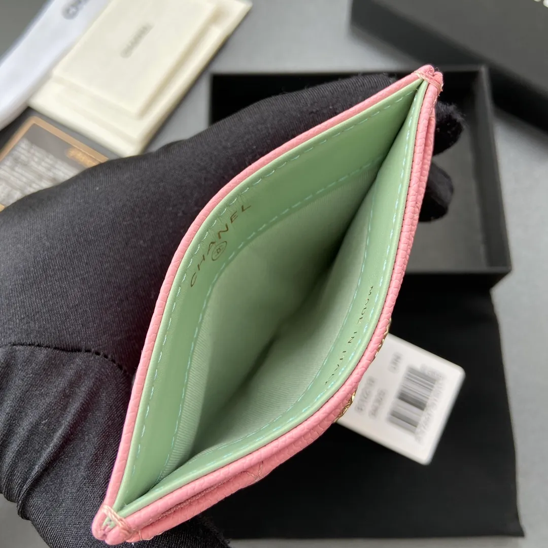 260💰Xiaoxiang imported Italian grained calfskin Item number: AP6376 Size: w11×7.5cm Color: pink fine ball pattern light gold Usage: card holder