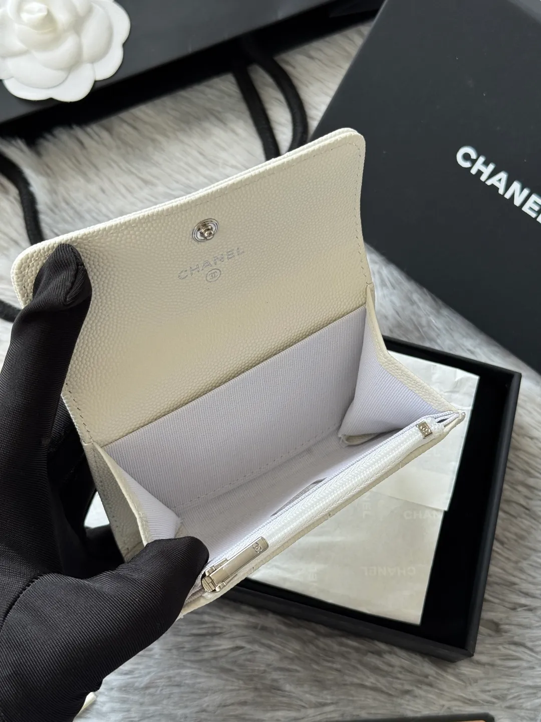 💰340 💰 4050 Autumn new product bi-fold card holder chanel hijab card holder can hold credit card and change made of caviar cowhide exclusive real shot with new luogo zipper compartment inside original single quality details are beautiful No.: 4812 size: 11x8.5x3cm