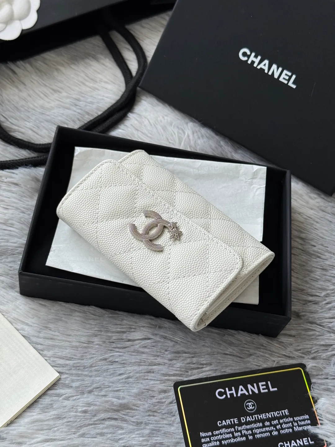 💰340 💰 4050 Autumn new product bi-fold card holder chanel hijab card holder can hold credit card and change made of caviar cowhide exclusive real shot with new luogo zipper compartment inside original single quality details are beautiful No.: 4812 size: 11x8.5x3cm