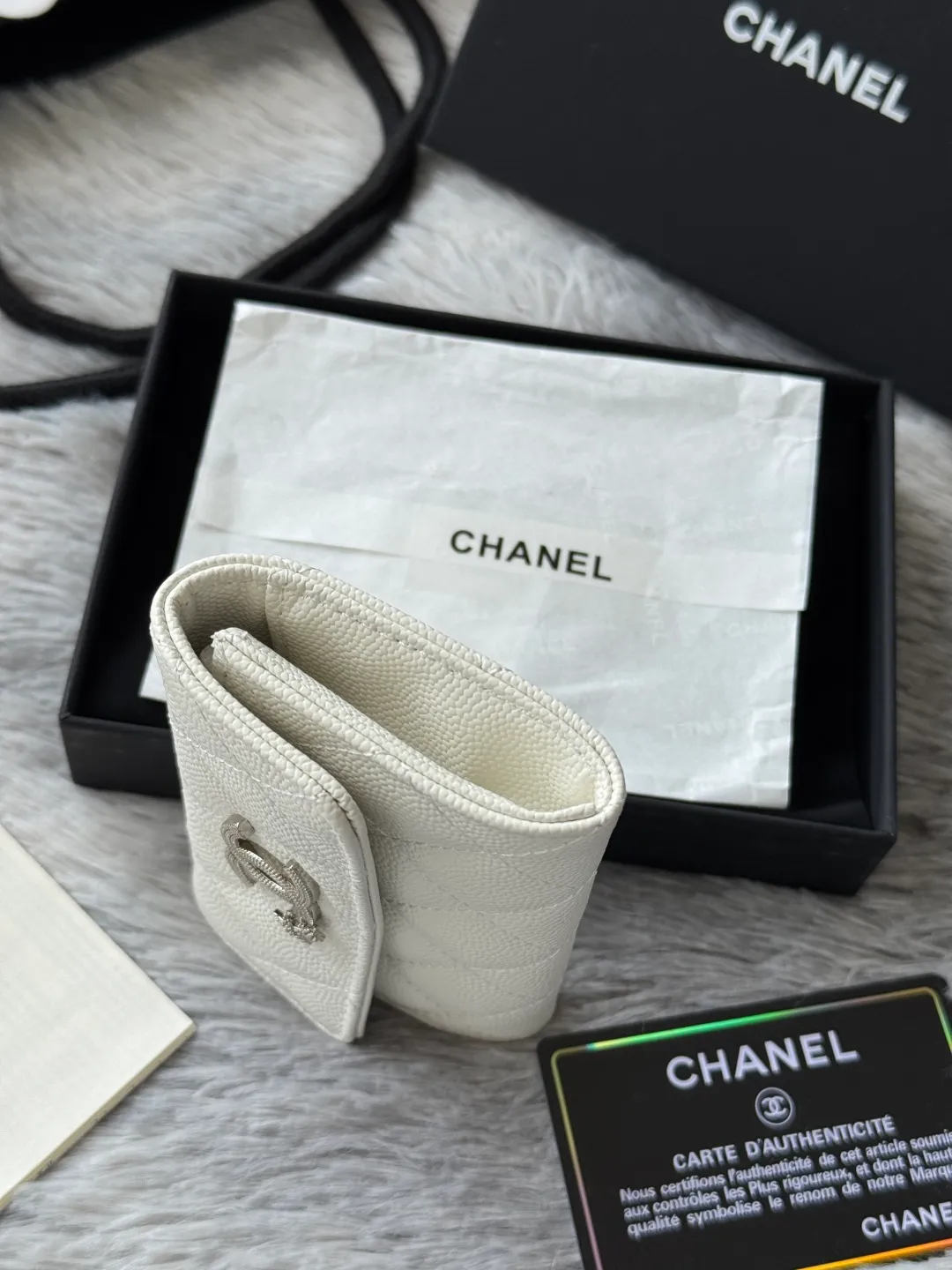 💰340 💰 4050 Autumn new product bi-fold card holder chanel hijab card holder can hold credit card and change made of caviar cowhide exclusive real shot with new luogo zipper compartment inside original single quality details are beautiful No.: 4812 size: 11x8.5x3cm