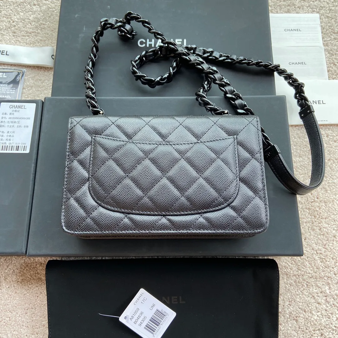 Xiaoxiang imported Italian grained calfskin Item number: A81059 💰:920 Size: w20×h13×d3.5cm Color: black ball pattern black steel mark