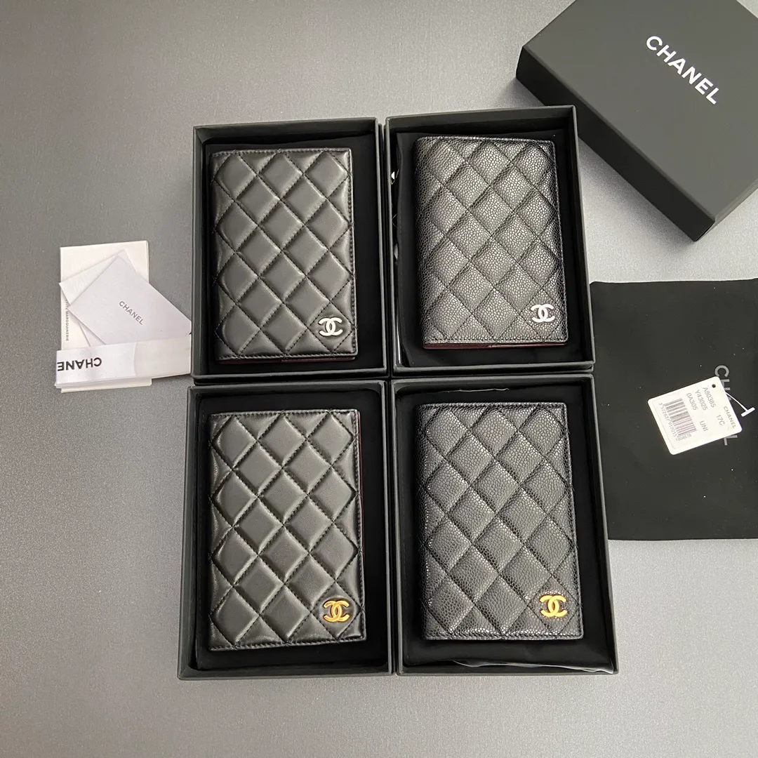 [Special grade hardware original leather] Xiaoxiang passport holder series, quilted with iconic metal logo No.: 80385