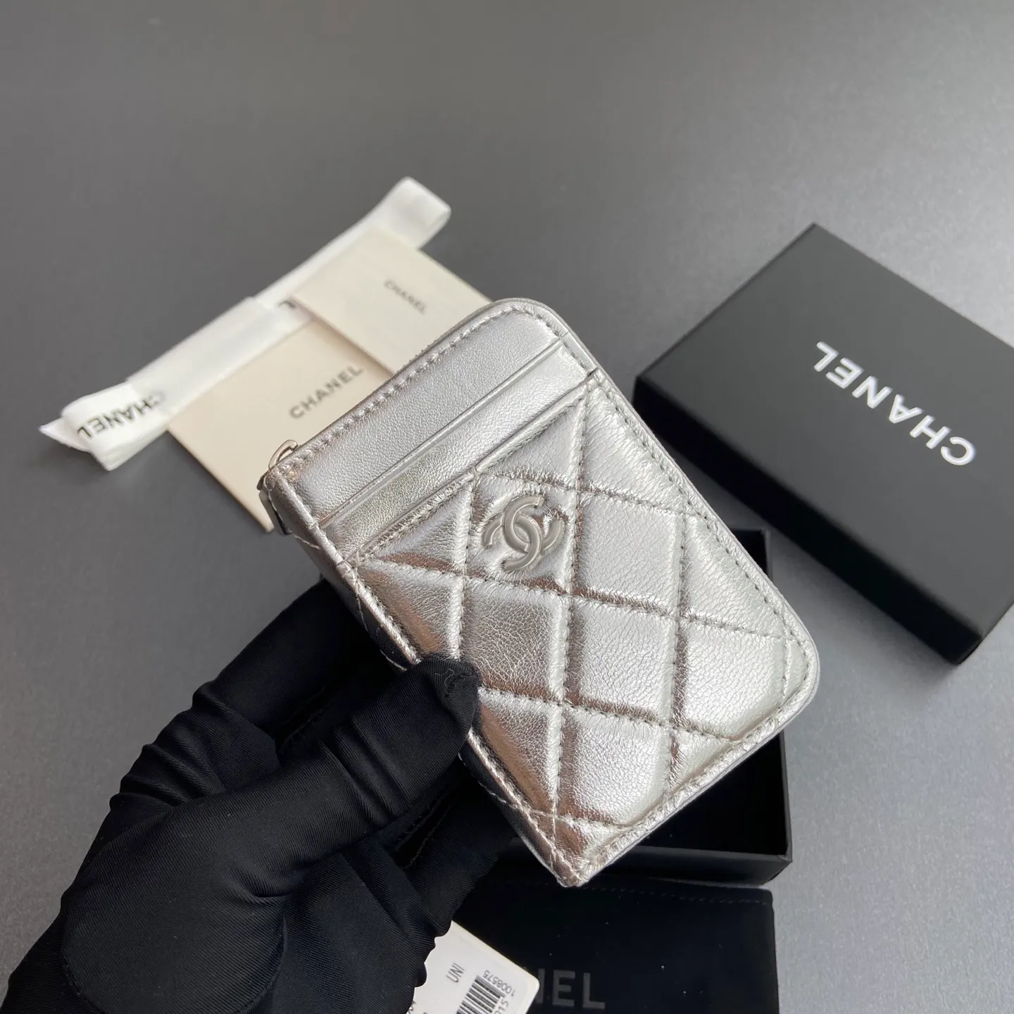 [Special grade hardware original leather] ¥280 Xiaoxiang small zipper bag card holder series with iconic metal logo, gold tone metal hardware, special Italian imported leather 2 card slots wallet bag, 4 card slots No.: 1650 Silver sheepskin silver steel mark Size: w11×h7.5×2cm