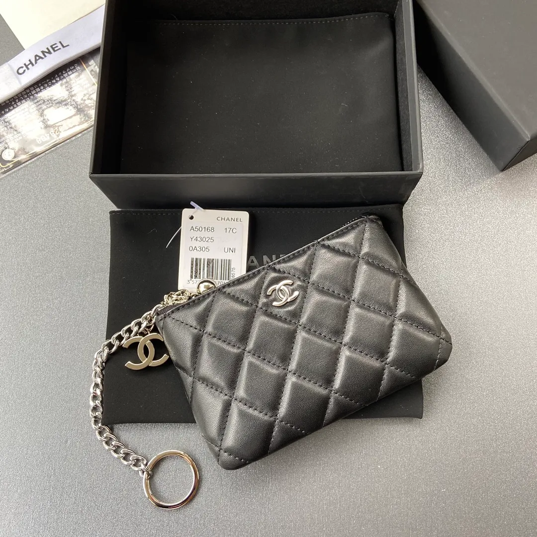 250💰Xiaoxiang imported Italian sheepskin Item number: A50168 Size: w14×h9.5cm Color: black sheepskin silver buckle