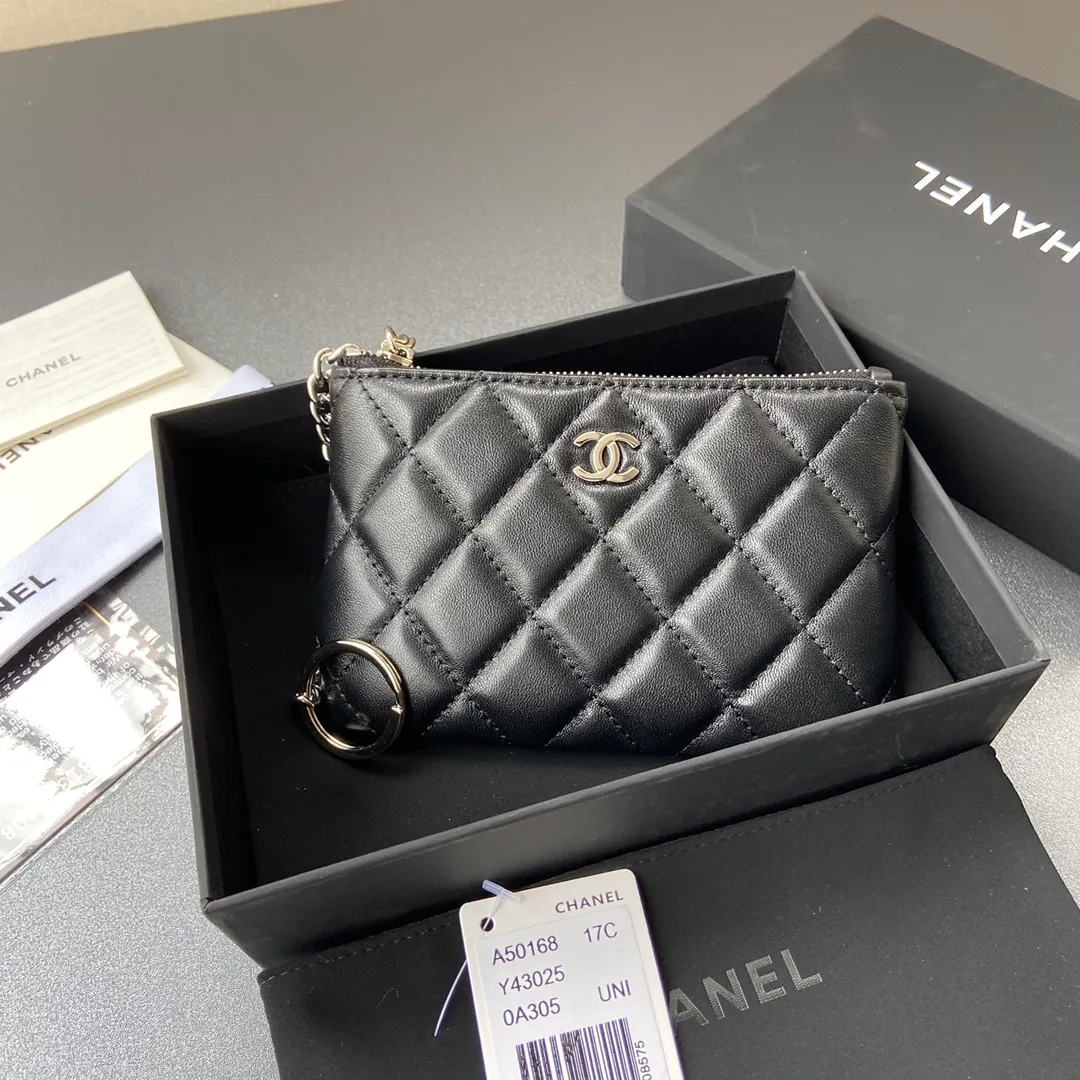 250💰Xiaoxiang imported Italian sheepskin Item number: A50168 Size: w14×h9.5cm Color: black sheepskin silver buckle