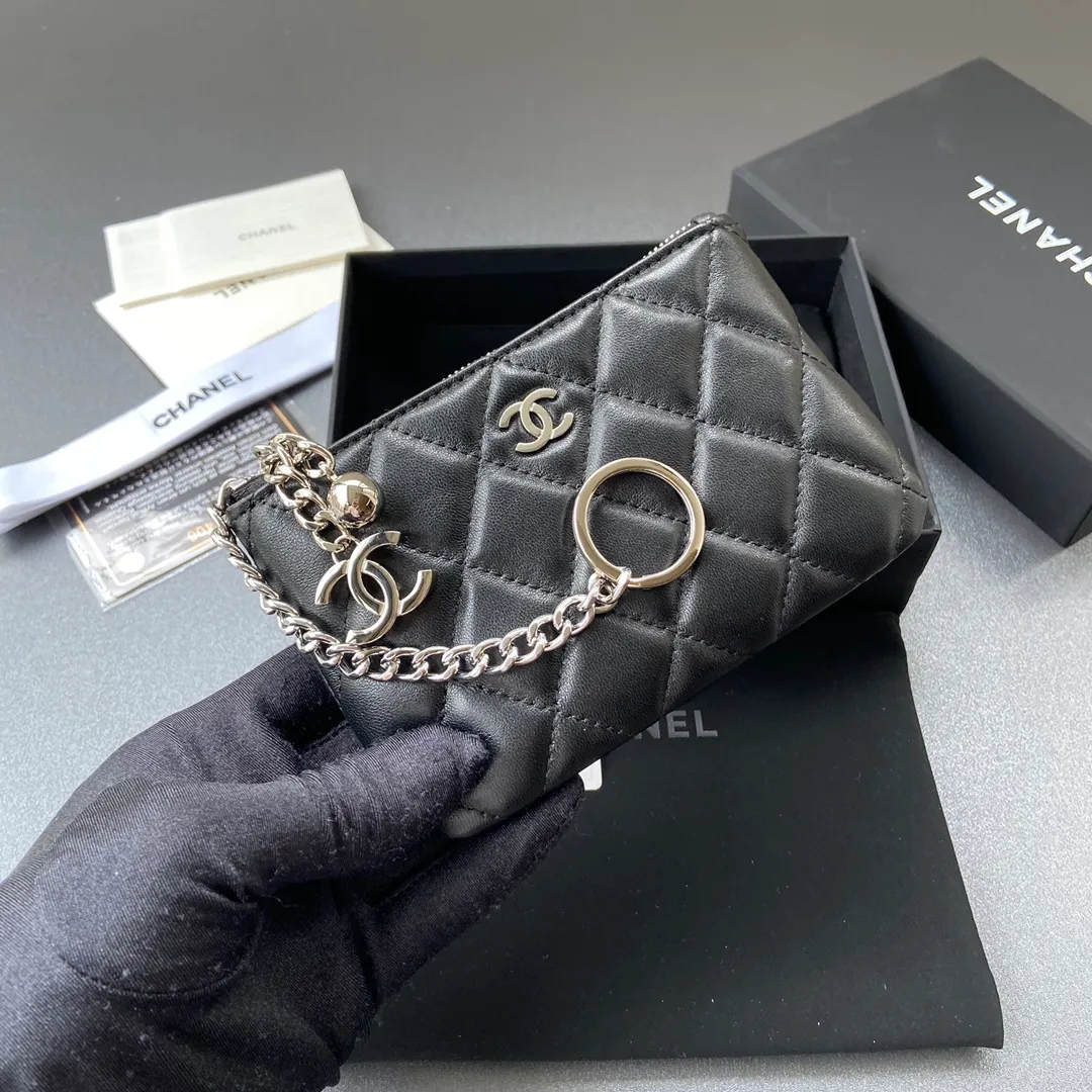 250💰Xiaoxiang imported Italian sheepskin Item number: A50168 Size: w14×h9.5cm Color: black sheepskin silver buckle