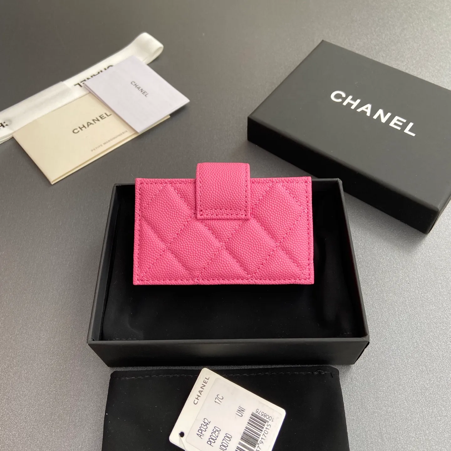 [Special grade hardware original leather] ¥400 Small fragrant organ multi-card slot card holder series with iconic metal logo Gold-toned metal hardware, exclusive Italian imported leather 6 card slots No.: 0342 Plum red fine ball pattern gold steel mark Size: w10×h6×2cm