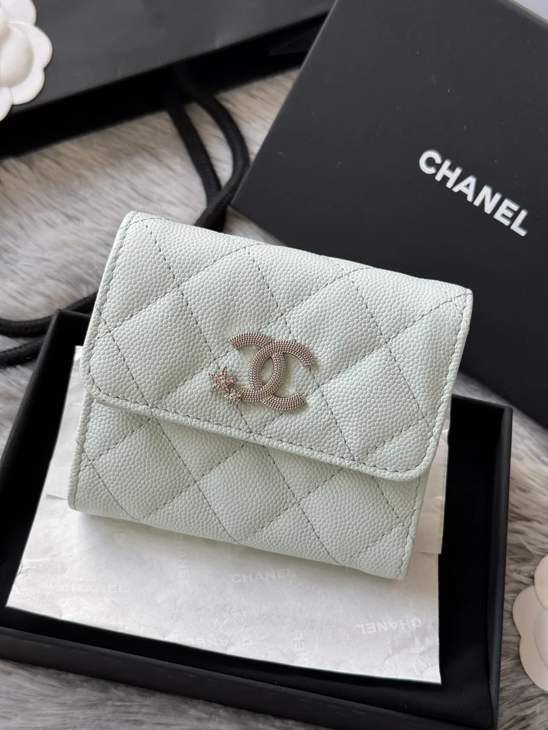New three-fold wallet 4810 shipped in four colors