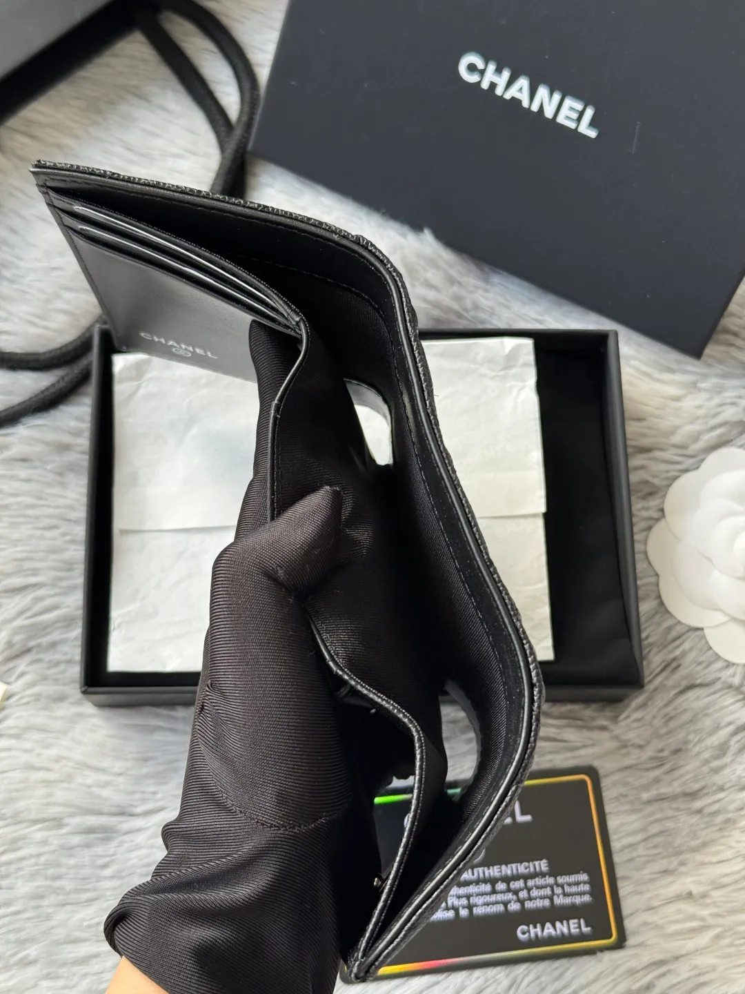 💰480💰 4050 autumn five-pointed star new tri-fold wallet chanel caviar cowhide made with rhombus pattern original quality. Exclusive real shot There is a coin bag inside that can hold hundred-yuan bills, coins and credit cards Number: 4810 Size: 10.5x11.5x3cm.