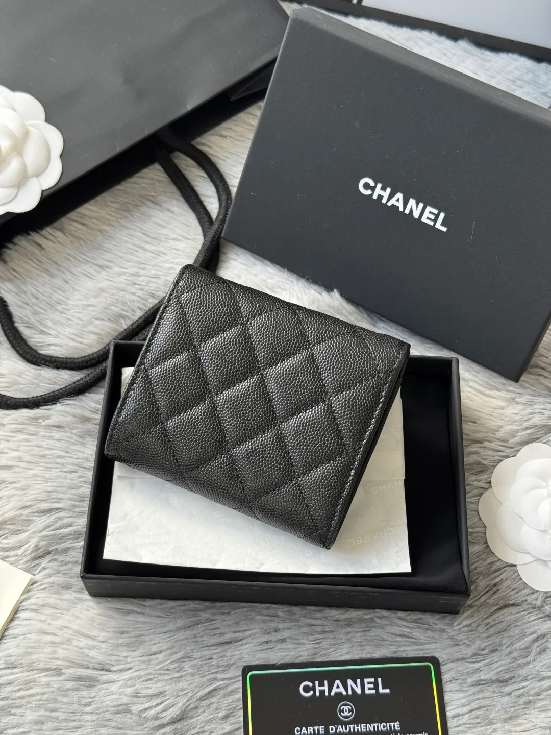 💰480💰 4050 autumn five-pointed star new tri-fold wallet chanel caviar cowhide made with rhombus pattern original quality. Exclusive real shot There is a coin bag inside that can hold hundred-yuan bills, coins and credit cards Number: 4810 Size: 10.5x11.5x3cm.