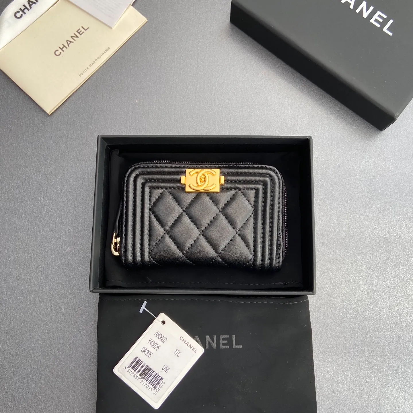 Xiaoxiang imported Italian leather Item number: A80602 Price: 320 Size: w11×h7.5×d2cm Color: