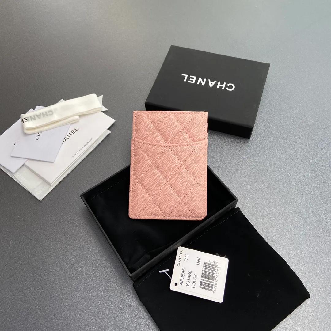 [Special grade hardware original leather] ¥240 Xiaoxiang card holder series Quilted card holder with iconic metal logo Gold tone metal hardware, exclusive Italian imported leather 5 card slots No.: 3595 Pink fine ball gold Size: w8×11.5cm