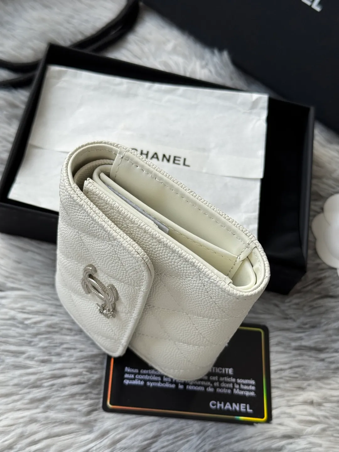 💰480💰 4050 autumn five-pointed star new tri-fold wallet chanel caviar cowhide made with rhombus pattern original quality. Exclusive real shot There is a coin bag inside that can hold hundred-yuan bills, coins and credit cards Number: 4810 Size: 10.5x11.5x3cm.