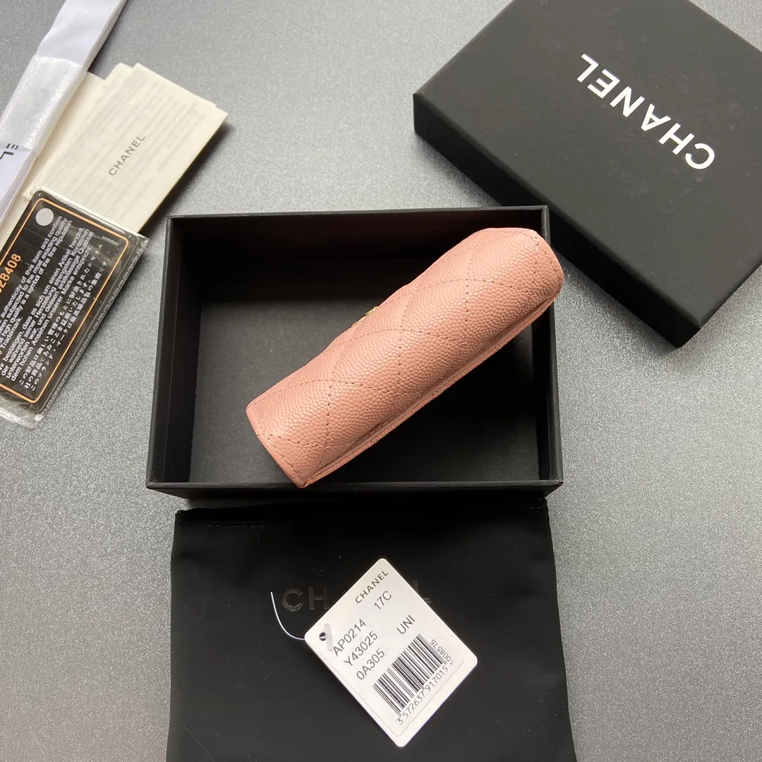 Xiaoxiang imported Italian leather Item number: AP428 Price: 260 Size: w11×h7cm Color: Pink fine ball pattern gold steel mark