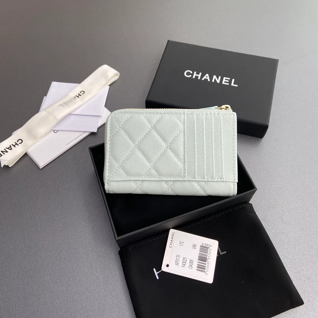 [Special grade hardware original leather] ¥320 Xiaoxiang small zipper bag card holder series Quilted card holder with iconic metal logo Gold tone metal hardware, special Italian imported leather 6 card slots, 1 small zipper bag No.: 3179 Light blue fine ball gold Size: w13×h9×2cm
