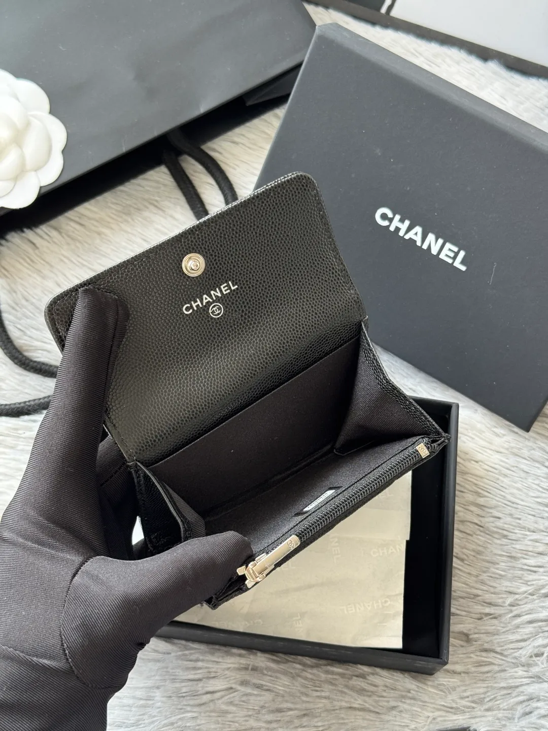 💰340 💰 4050 Autumn new product bi-fold card holder chanel hijab card holder can hold credit card and change made of caviar cowhide exclusive real shot with new luogo zipper compartment inside original single quality details are beautiful No.: 4812 size: 11x8.5x3cm