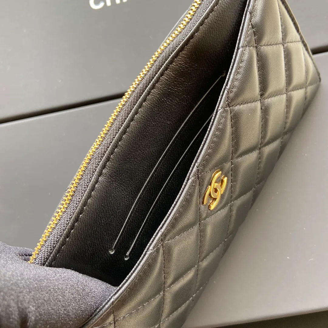 380💰Xiaoxiang imported Italian sheepskin Item number: A84107 Size: w19.5×h10×d2 Color: black sheepskin gold steel mark